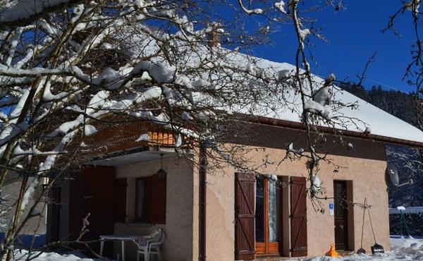 f77a3353-f105-4913-92a8-1638b7691256.f10