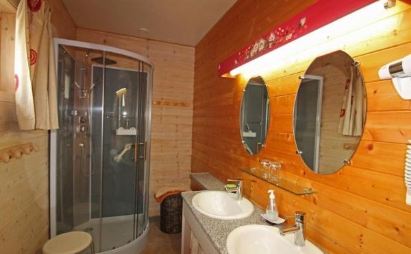 265684-15_H88G001535_5c936bf241063